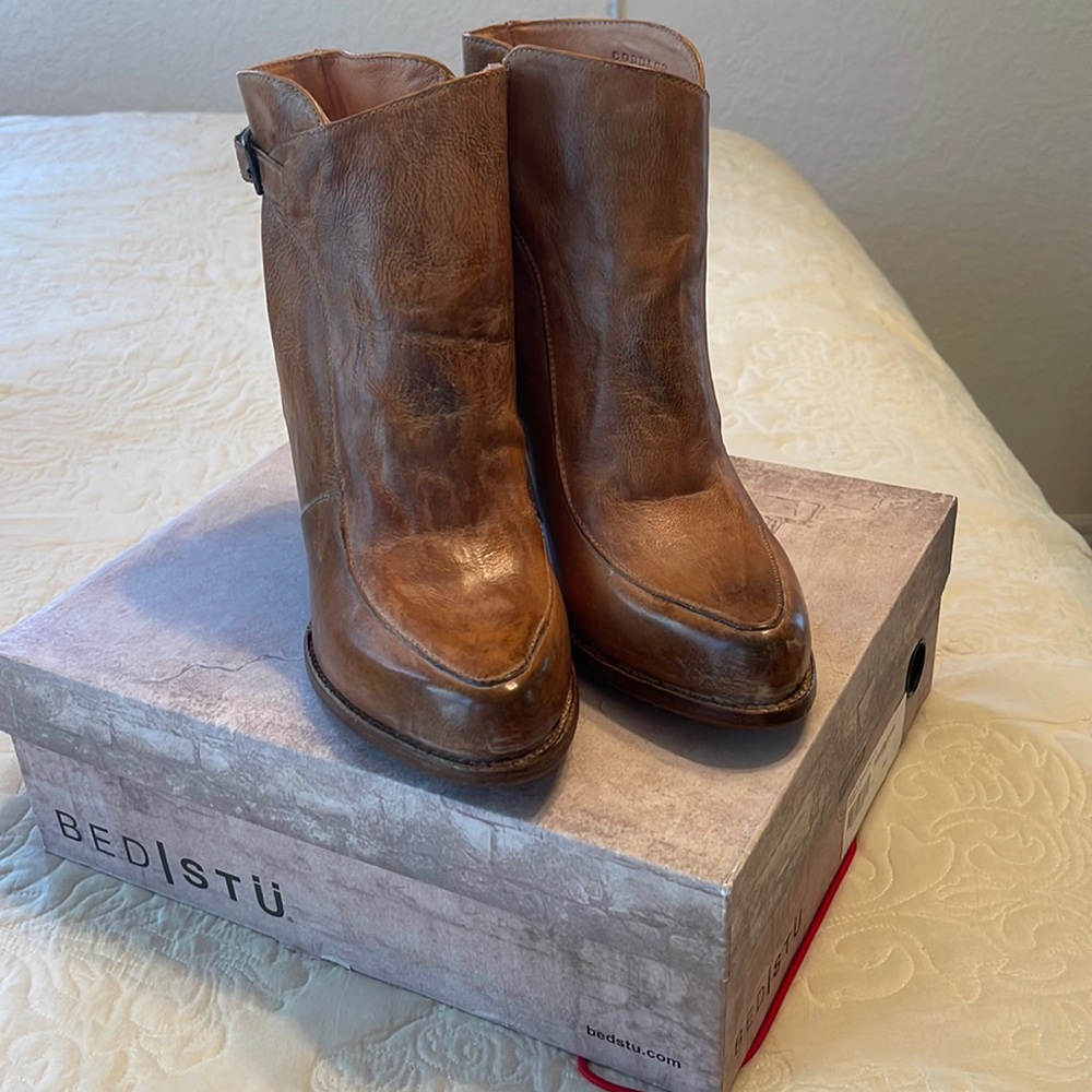 Bedstu Isla Bootie Size 11 NEW!